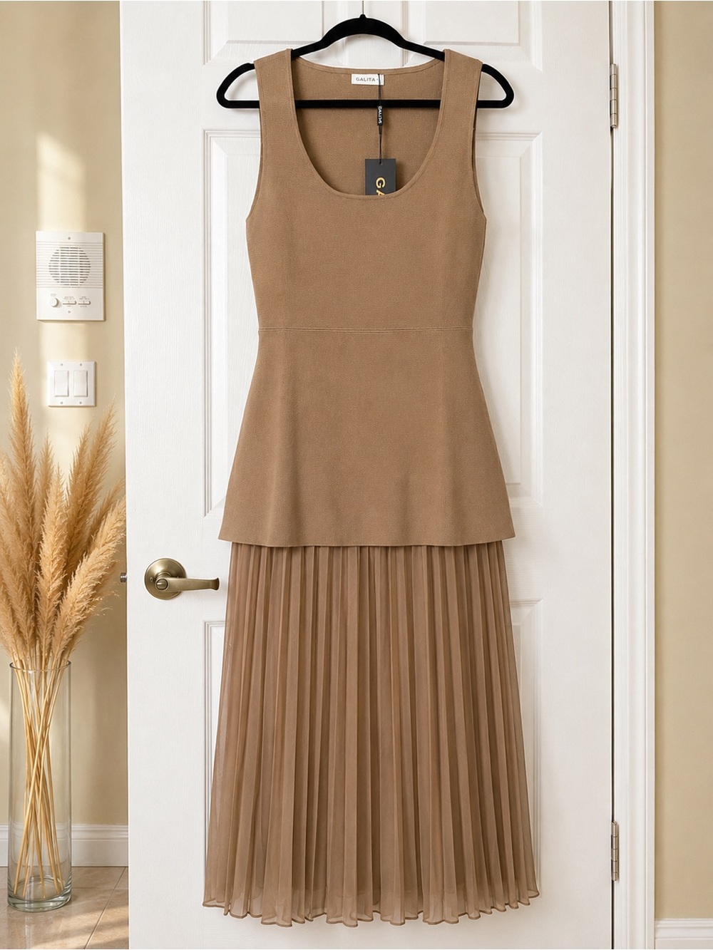 Taupe Sleeveless dress
